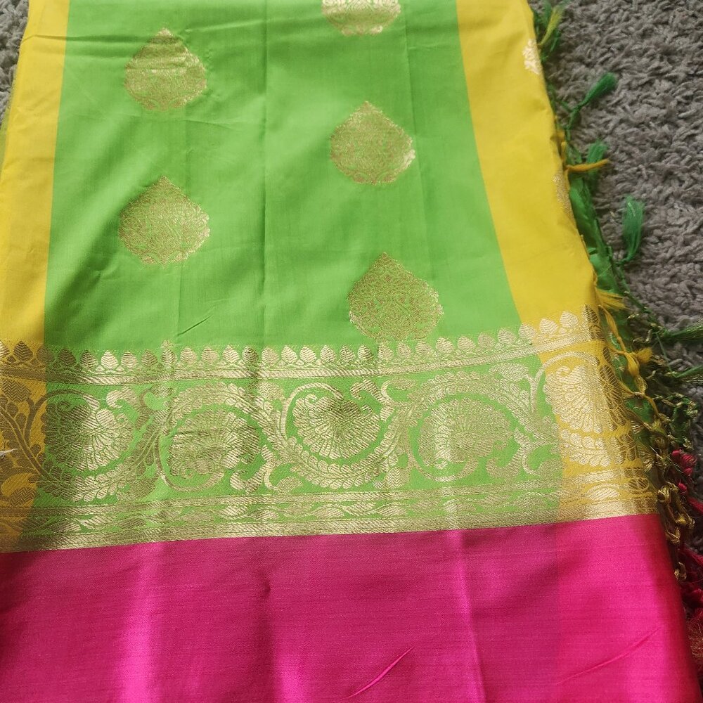 Silk saree with attached blouse piece